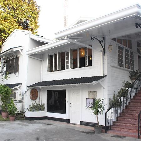 The White Bed And Breakfast バコロ エクステリア 写真