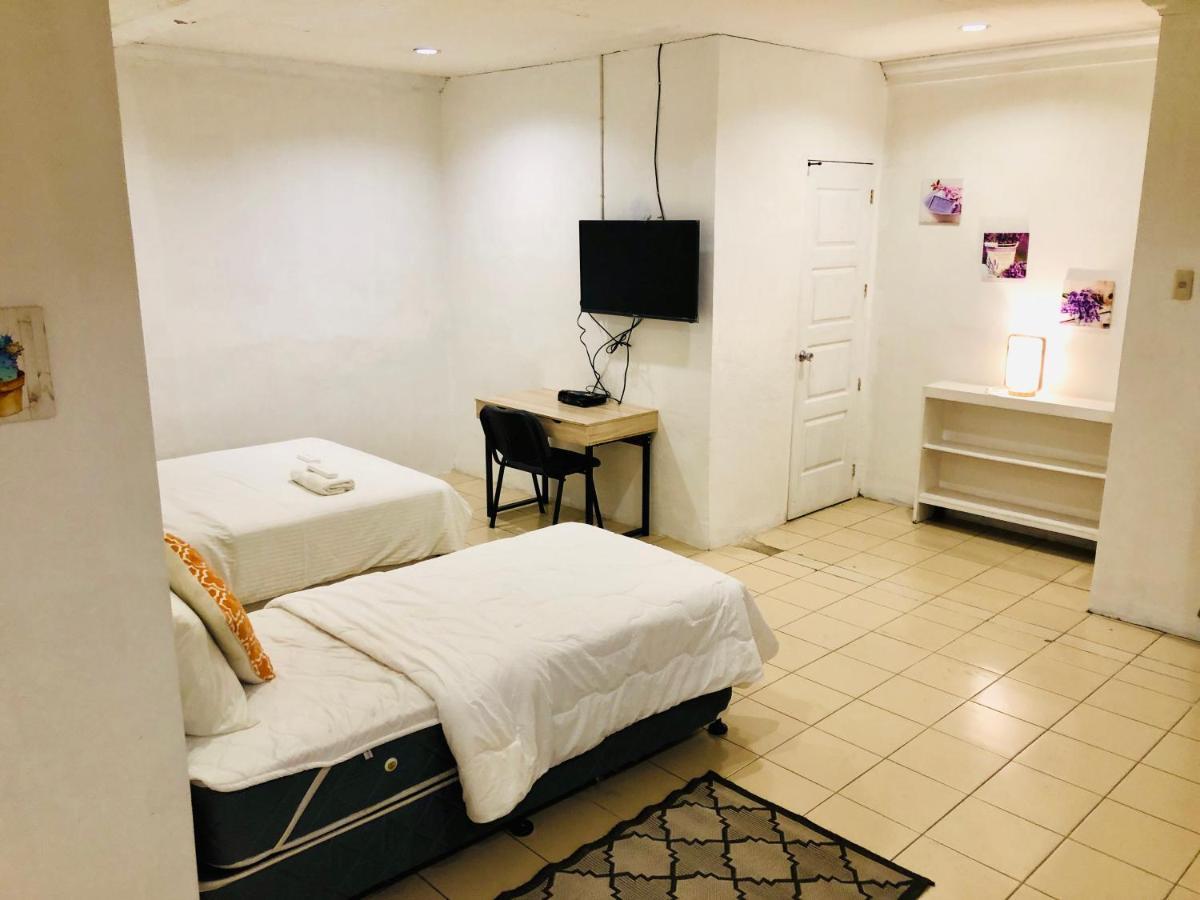 The White Bed And Breakfast バコロ 部屋 写真